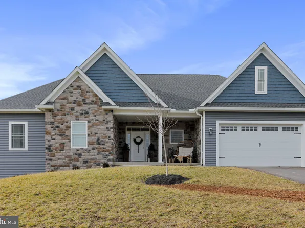 11811 Melrose Ave, Greencastle, PA 17225