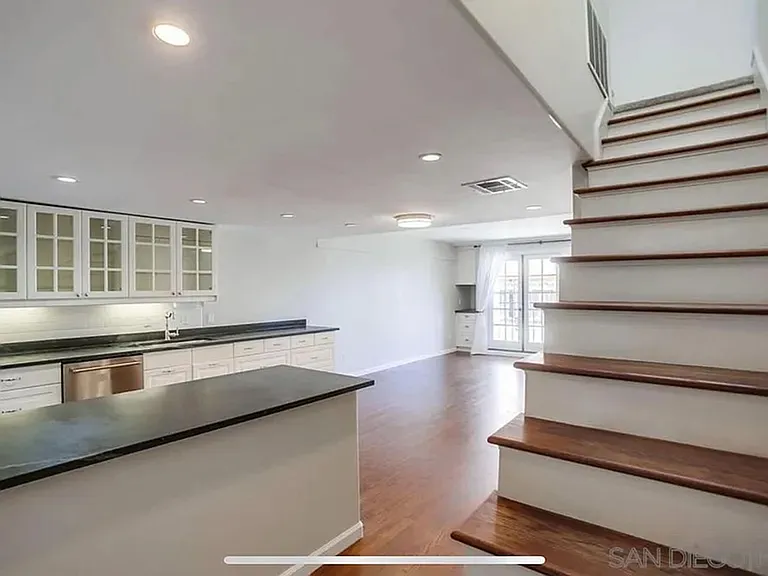 1111 Eureka St #8 — Photo 4