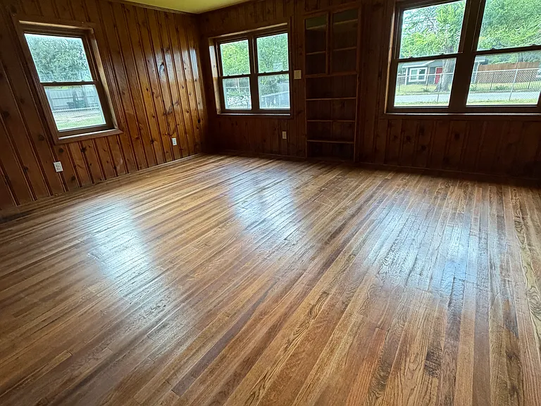 5008 Parrish Rd #1 — Photo 4