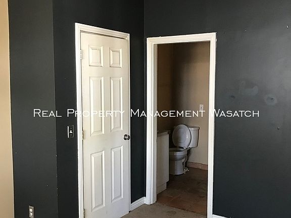 4th image of 650 E Ely Pl