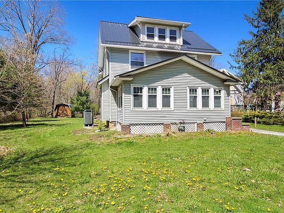 2nd image of 11212 Mahoning Ave