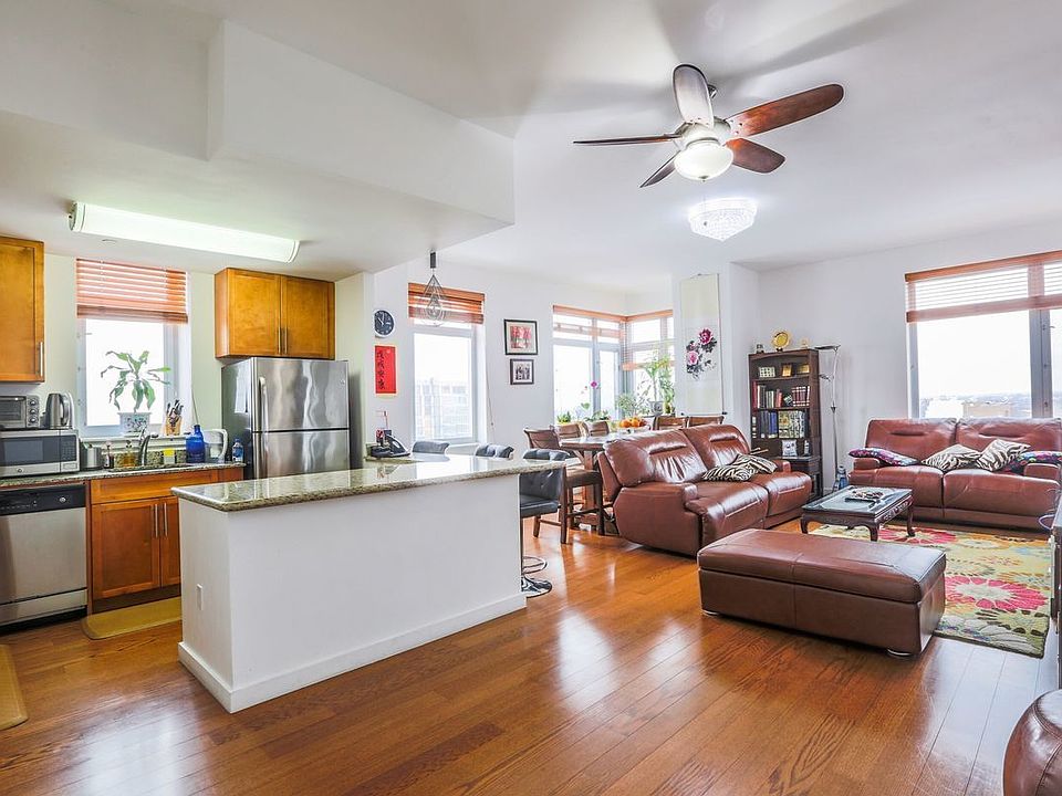 1st image of 4026 College Point Blvd Ph 1F