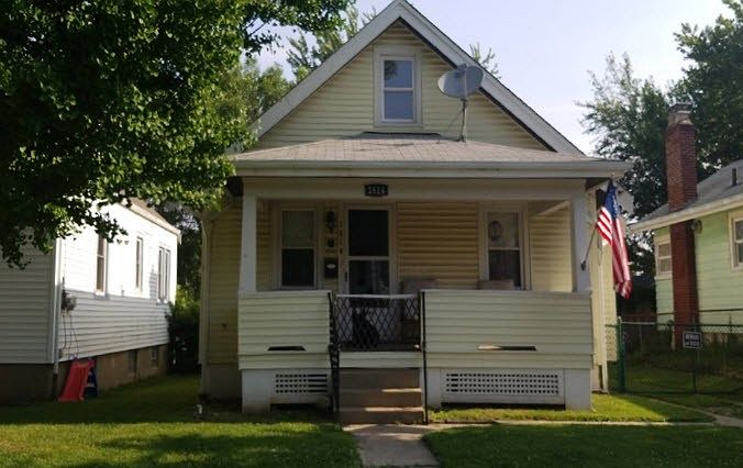 1st image of 1814 Waltham Ave