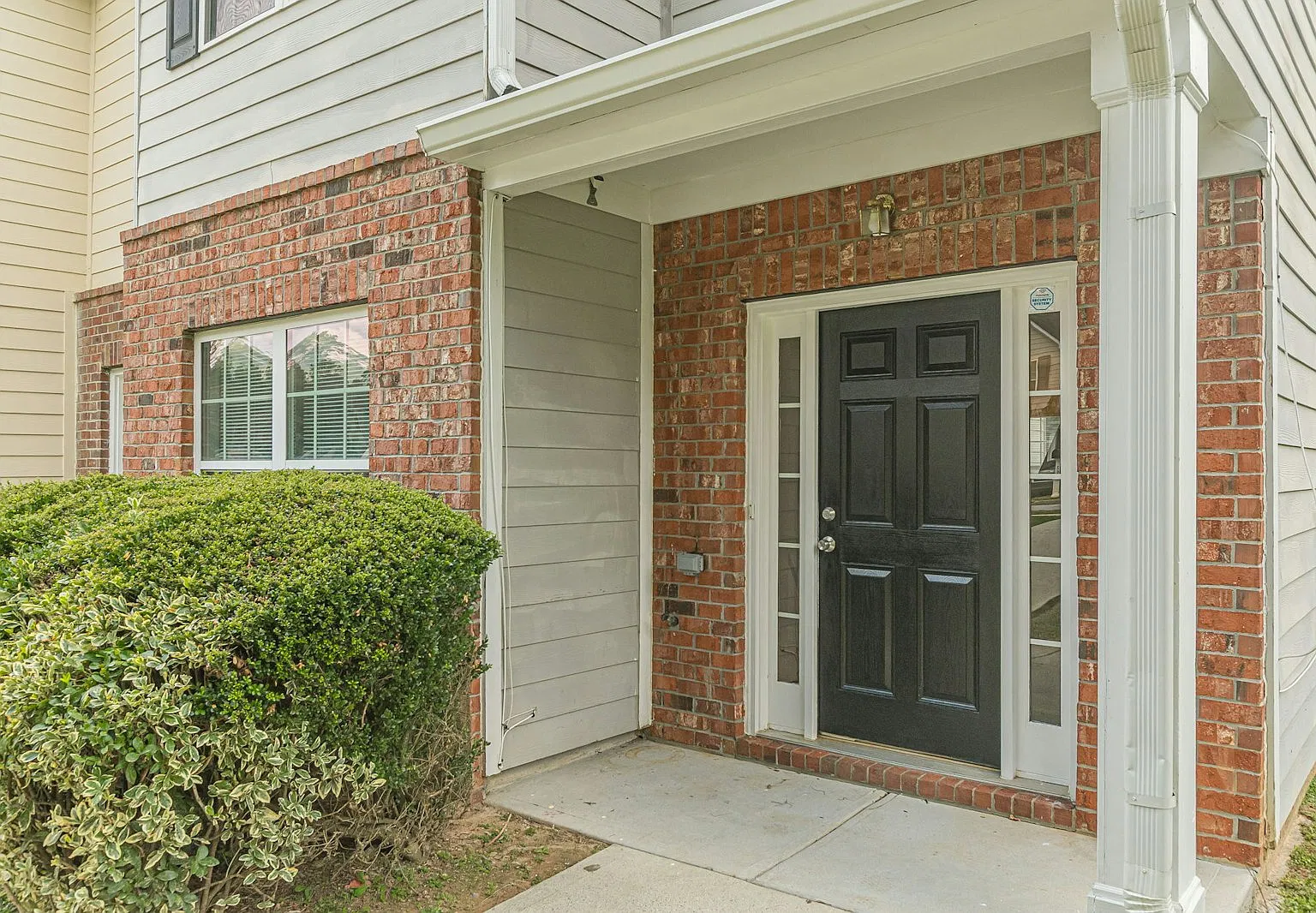 274 Brookview Drive — Photo 3