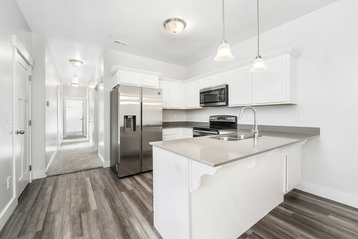 Building Photo - 13528 S Commodus Dr #L302