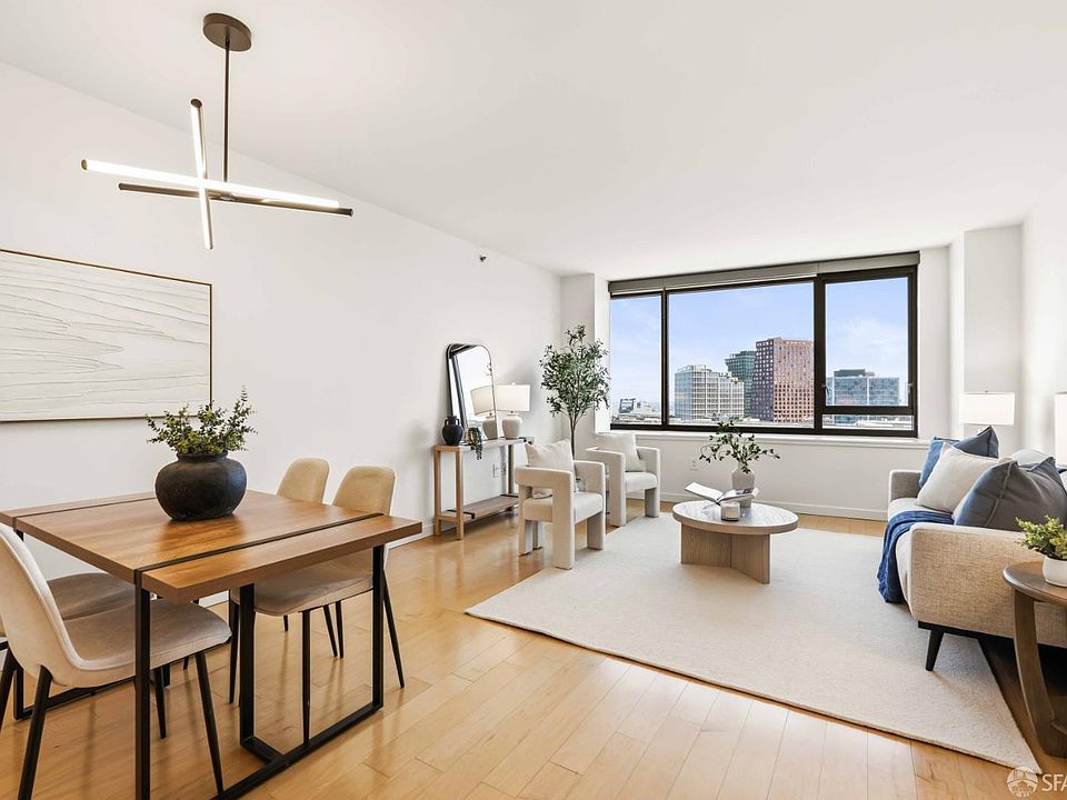 1st image of 250 King St Unit 1206