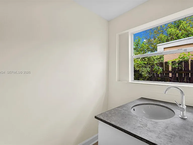 299 NW 43rd St — Photo 6