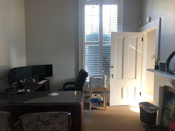 5th image of 31 N Oak St