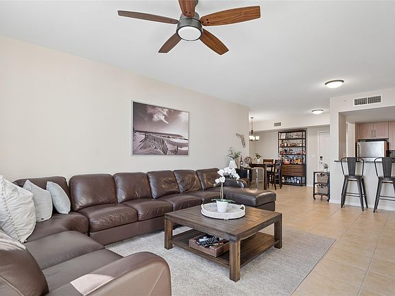 2nd image of 511 SE 5th Avenue #1108