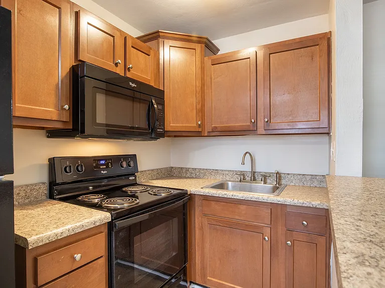 346 Fort Worth Ave — Photo 8
