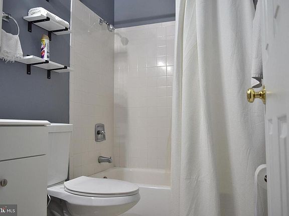 5th image of 7995 Audubon Ave APT 303