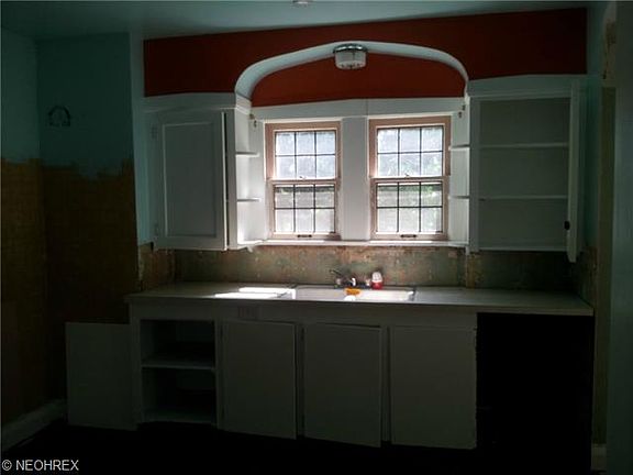 3rd image of 85 Clifton Dr
