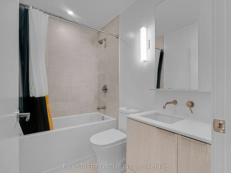 110 Broadway Ave #1813S — Photo 21