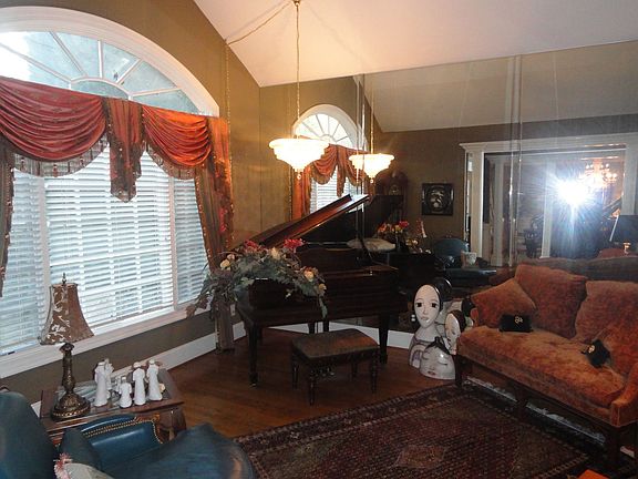 Cathedral ceiling in formal living rm 