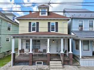 135 N 6th St, Sunbury, PA 17801