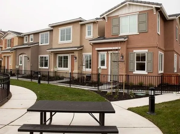 400 Old Oak Ln Unit 3, Hayward, CA 94541
