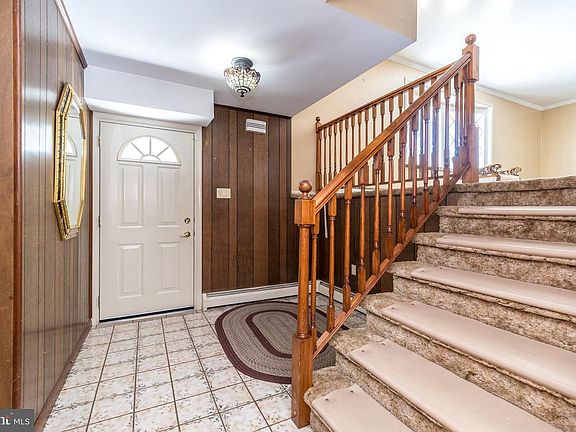 3rd image of 908 G Ave