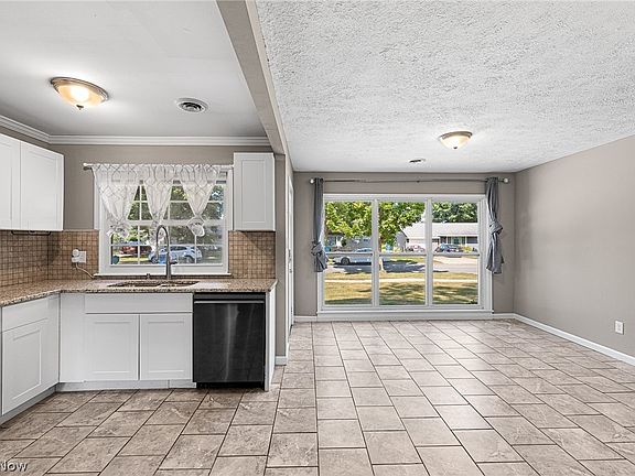4th image of 6531 Denison Blvd