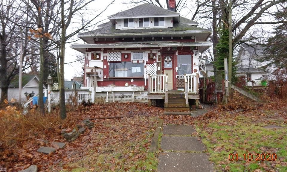 1st image of 17 Clover St