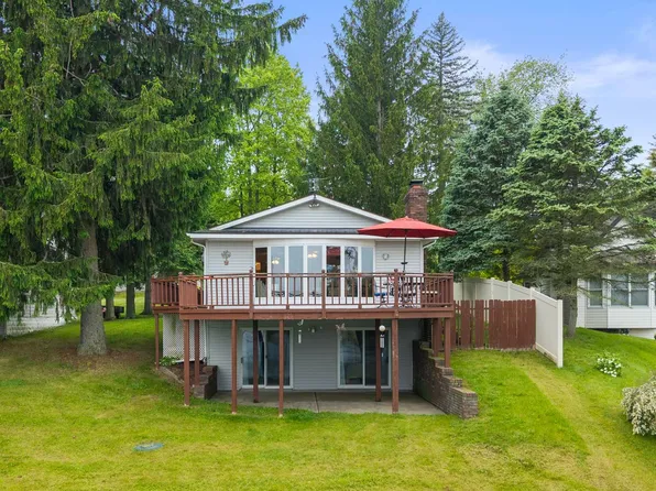 6300 Bullard Rd, Fenton, MI 48430