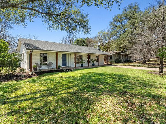 3rd image of 1605 Ridgemont Dr