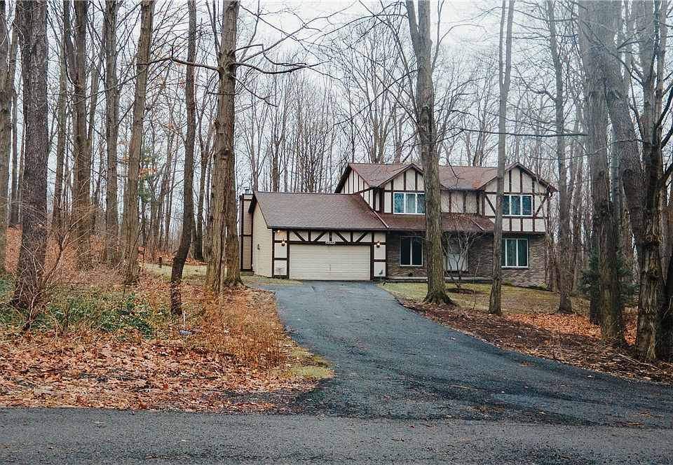 1st image of 8 White Tail Ln