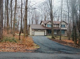 8 White Tail Ln, Penn Yan, NY 14527