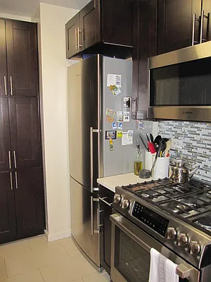 Rented by Newell and Assoc. | media 21