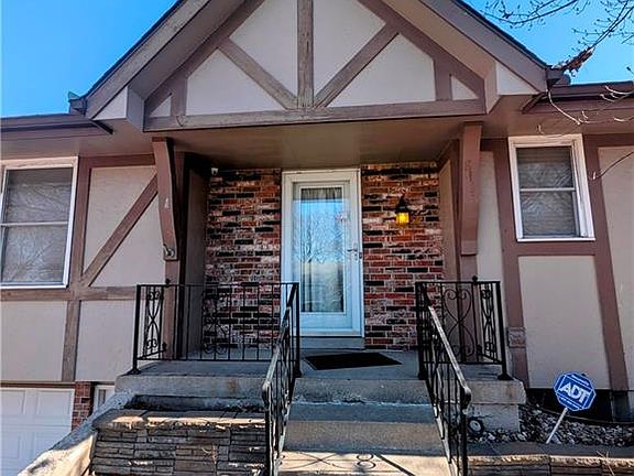 3rd image of 8113 N Serene Ave