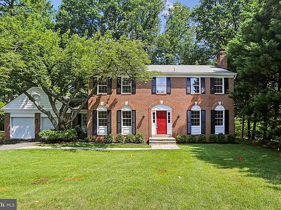 2nd image of 5705 Sugarbush Ln