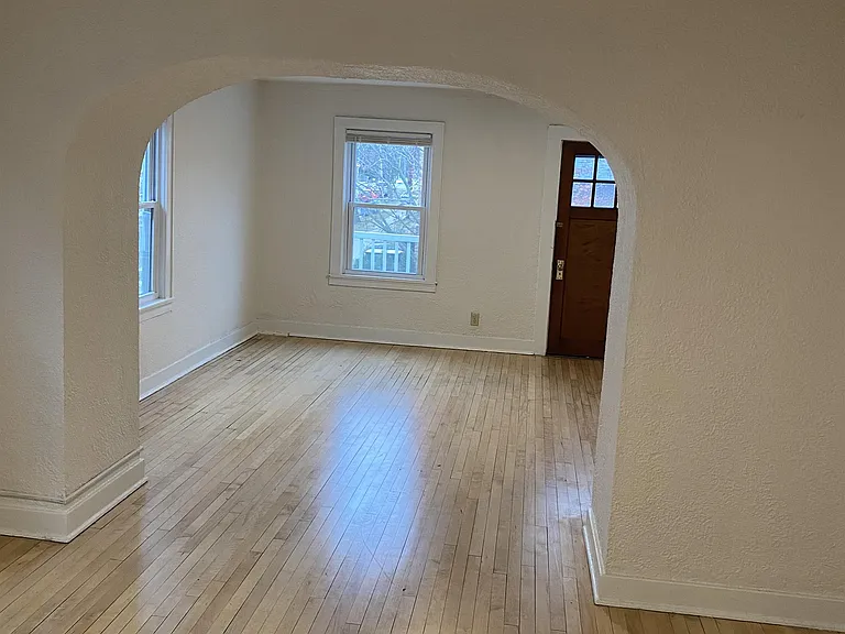 1604 N Franklin Pl — Photo 8