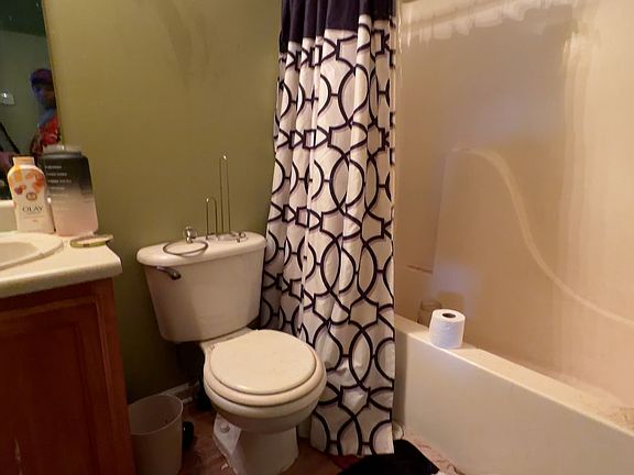 5th image of 173 Goldleaf Dr