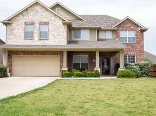 709 Yaupon Ct, Burleson, TX 76028