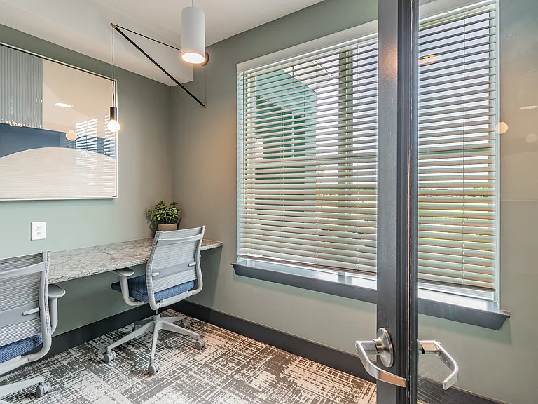 Thrive Luxury Apartments — Photo 19