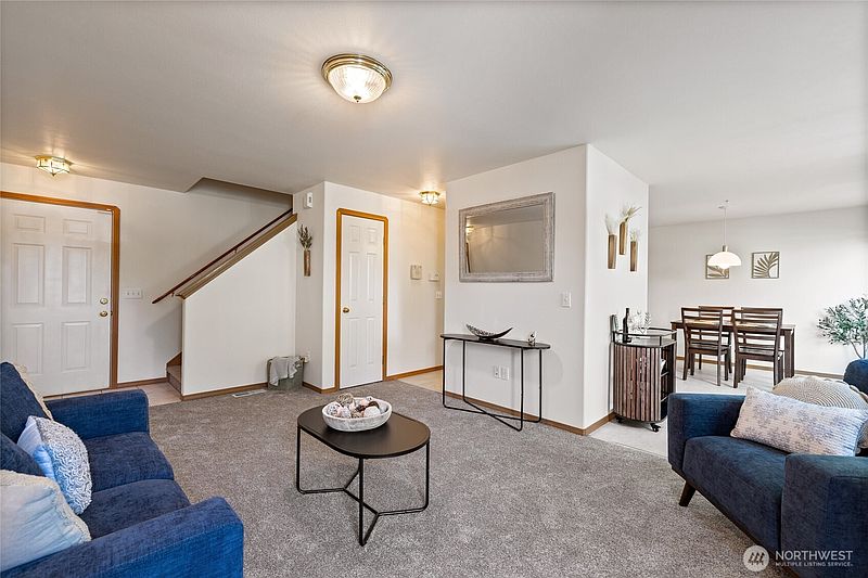 5th image of 808 13th Street SE #E