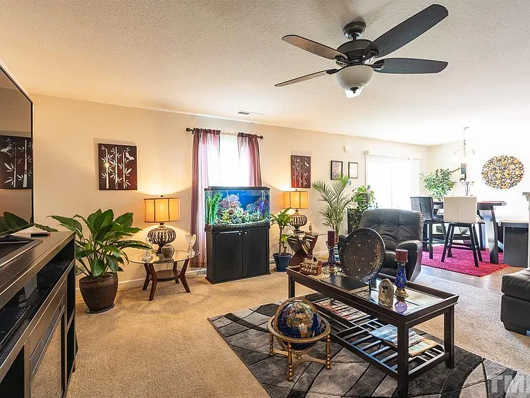 326 Pillow Ln — Photo 19