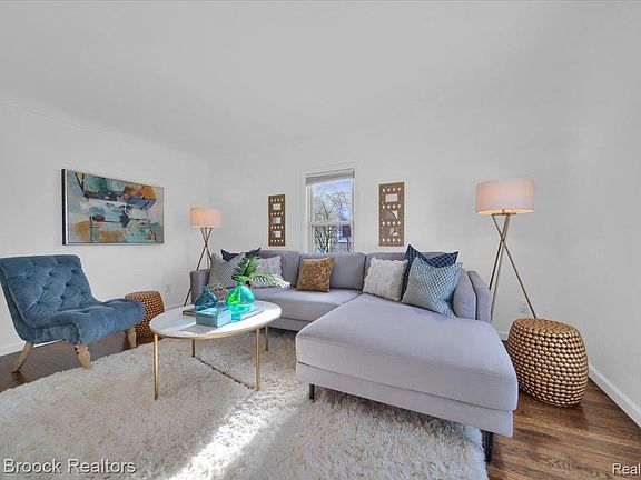 4th image of 4070 Bacon Ave