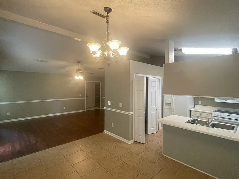 117 Woodleigh Rd — Photo 8
