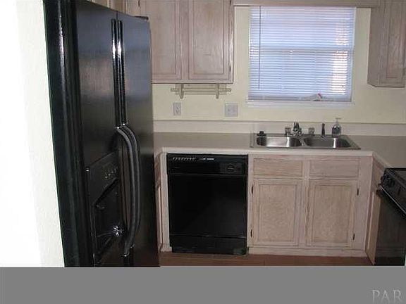 4th image of 1653 Govenors St