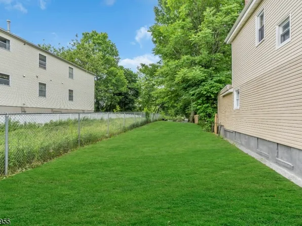 50 Alexander St, Newark City, NJ 07106