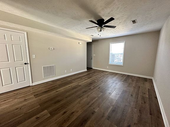 3rd image of 249 Executive Ave APT 1A