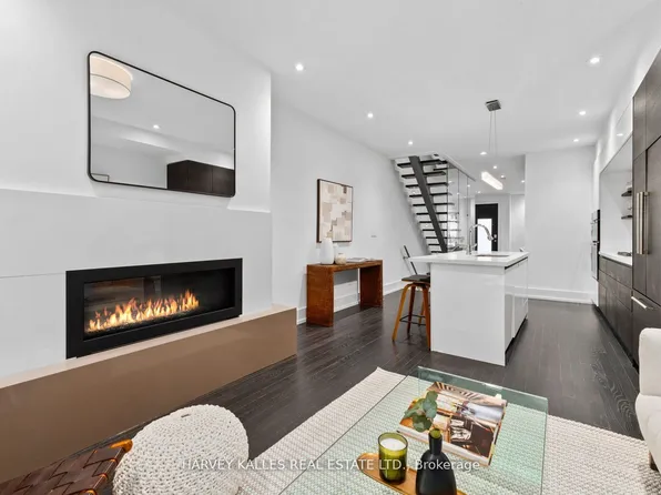 5A Sylvan Ave, Toronto, ON M6H 0C4