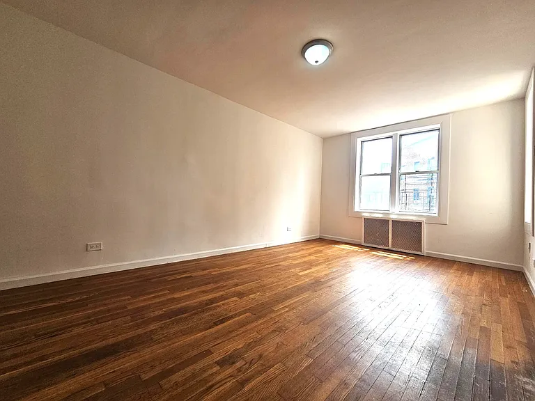 9010 34th Ave #4M — Photo 5