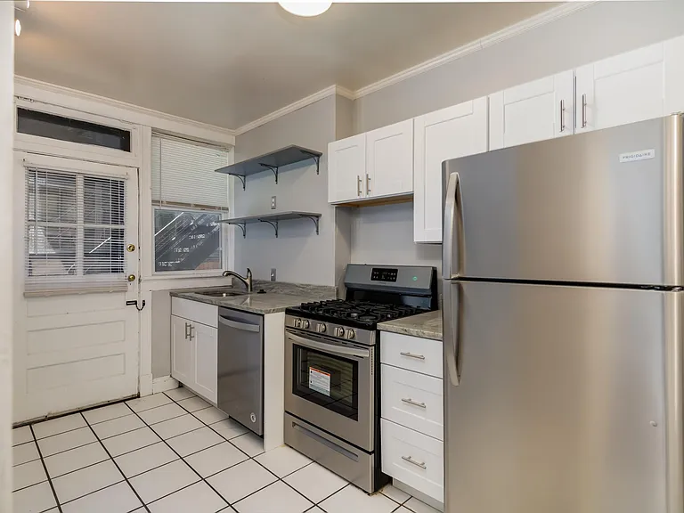 6322 N Rosebury Ave #1E — Photo 9
