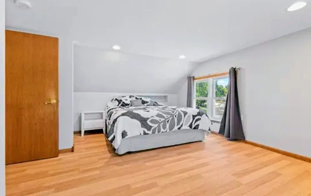 3 bed, 1926 sqft, $2,500 — Photo 4