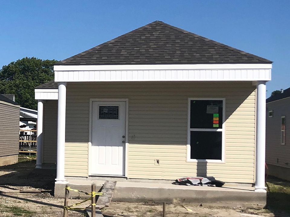 Front porch entrance leads to the living room
