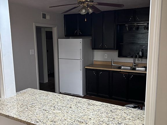 5th image of 3425 Harold Dr