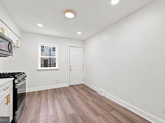 5th image of 5430 Regent St