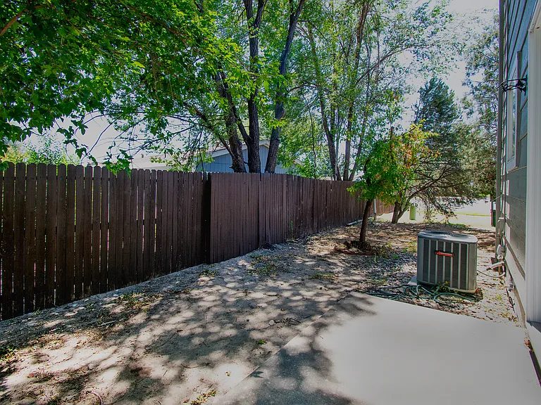471 Ellers Grv — Photo 12