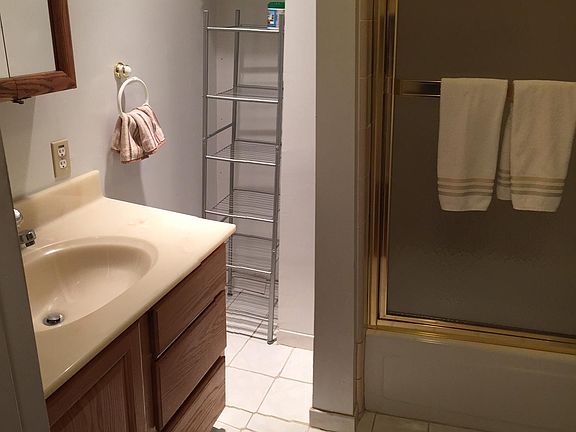3rd image of 780 Clarinada Ave #A